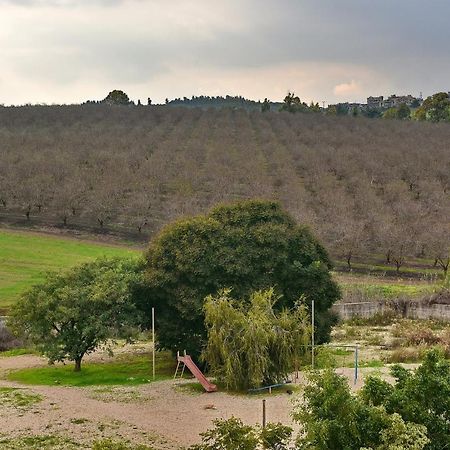 Pearl Of The Valley Hotel Kfar Tavor エクステリア 写真