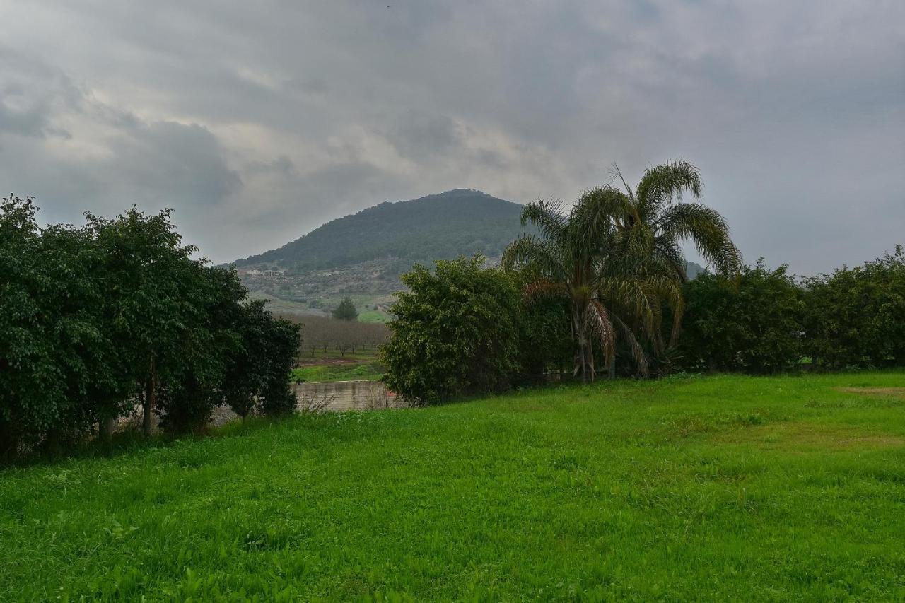 Pearl Of The Valley Hotel Kfar Tavor エクステリア 写真