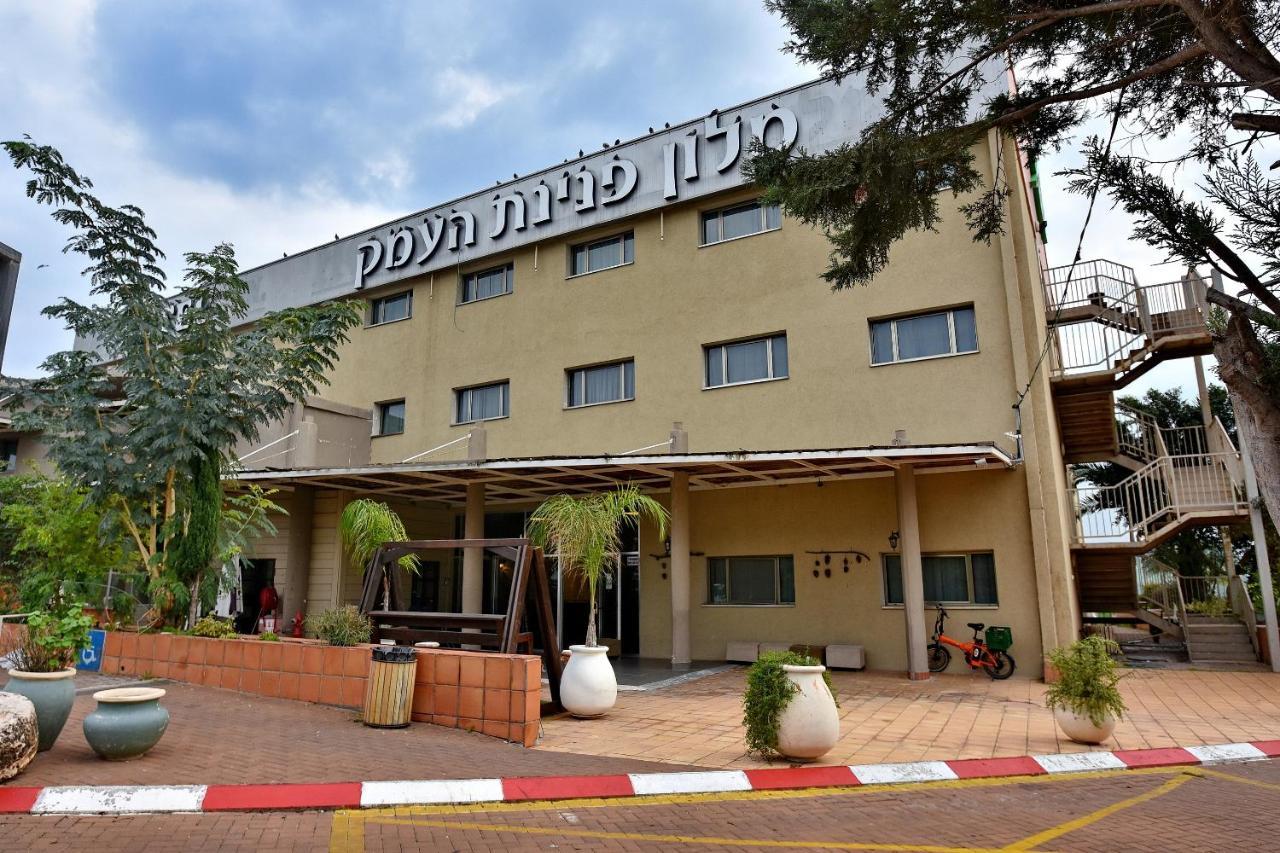 Pearl Of The Valley Hotel Kfar Tavor エクステリア 写真
